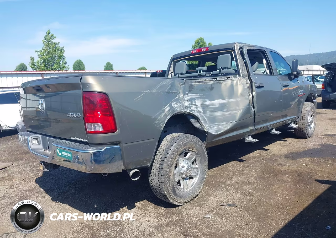 2014 Ram 2500 Tradesman VIN:3C6UR5HL2EG156571 - 4