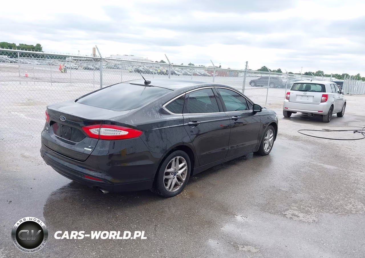 2013 Ford Fusion Se VIN:3FA6P0HR5DR170696 - 4