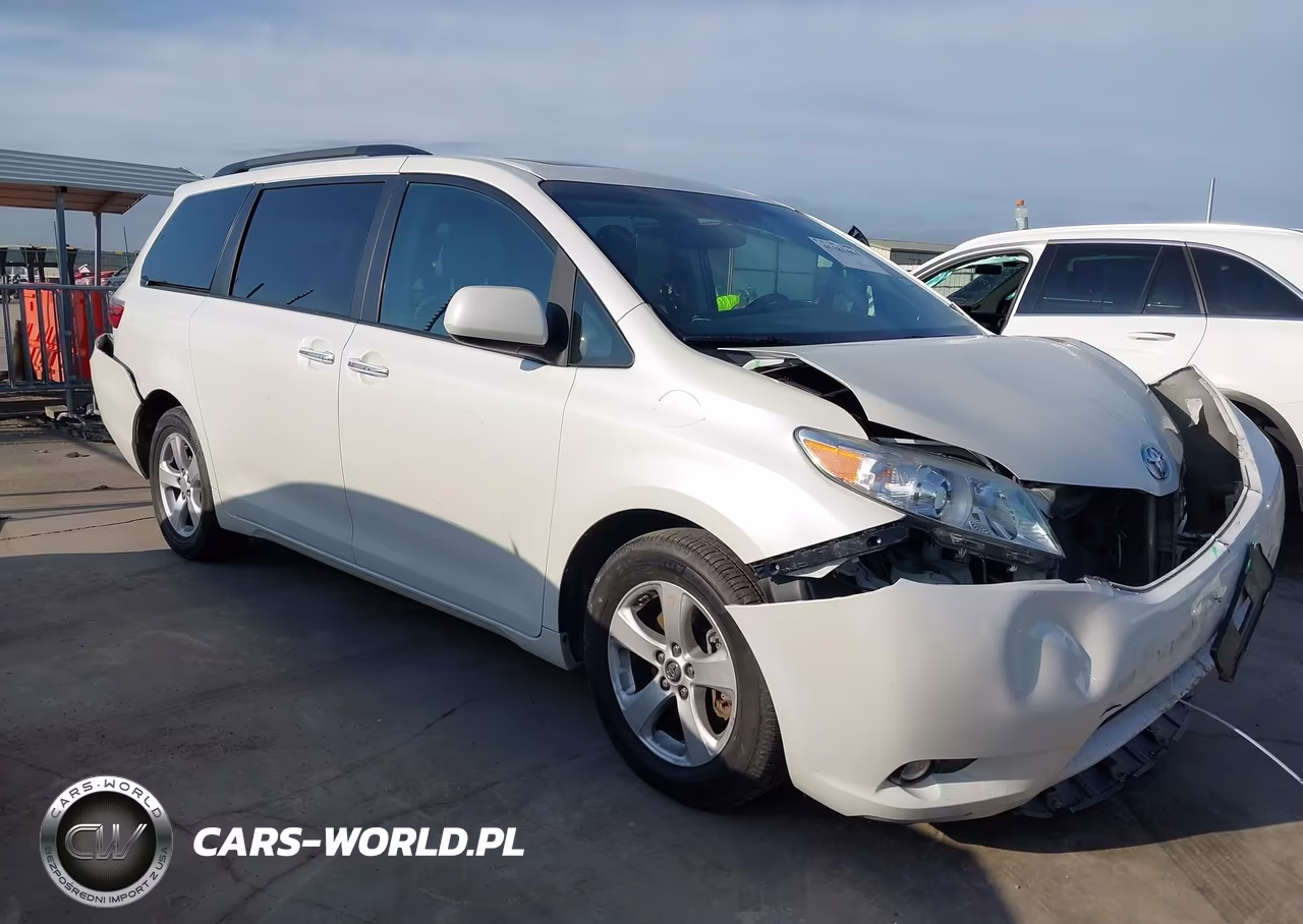 2017 Toyota Sienna Xle Premium 8 Passenger – zdjęcie 1 z 16