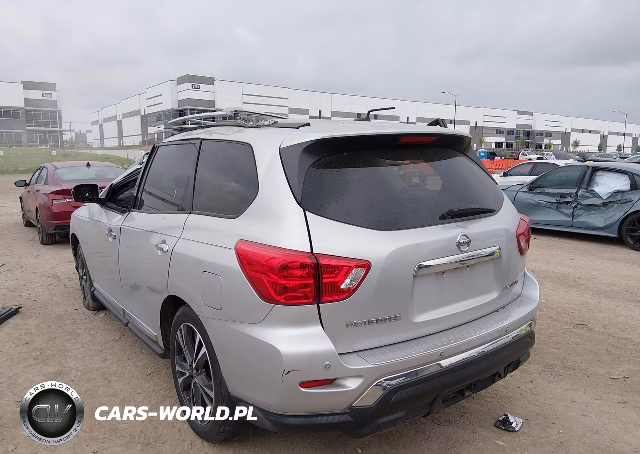 2017 Nissan Pathfinder Platinum VIN:5N1DR2MN3HC613146 - 3