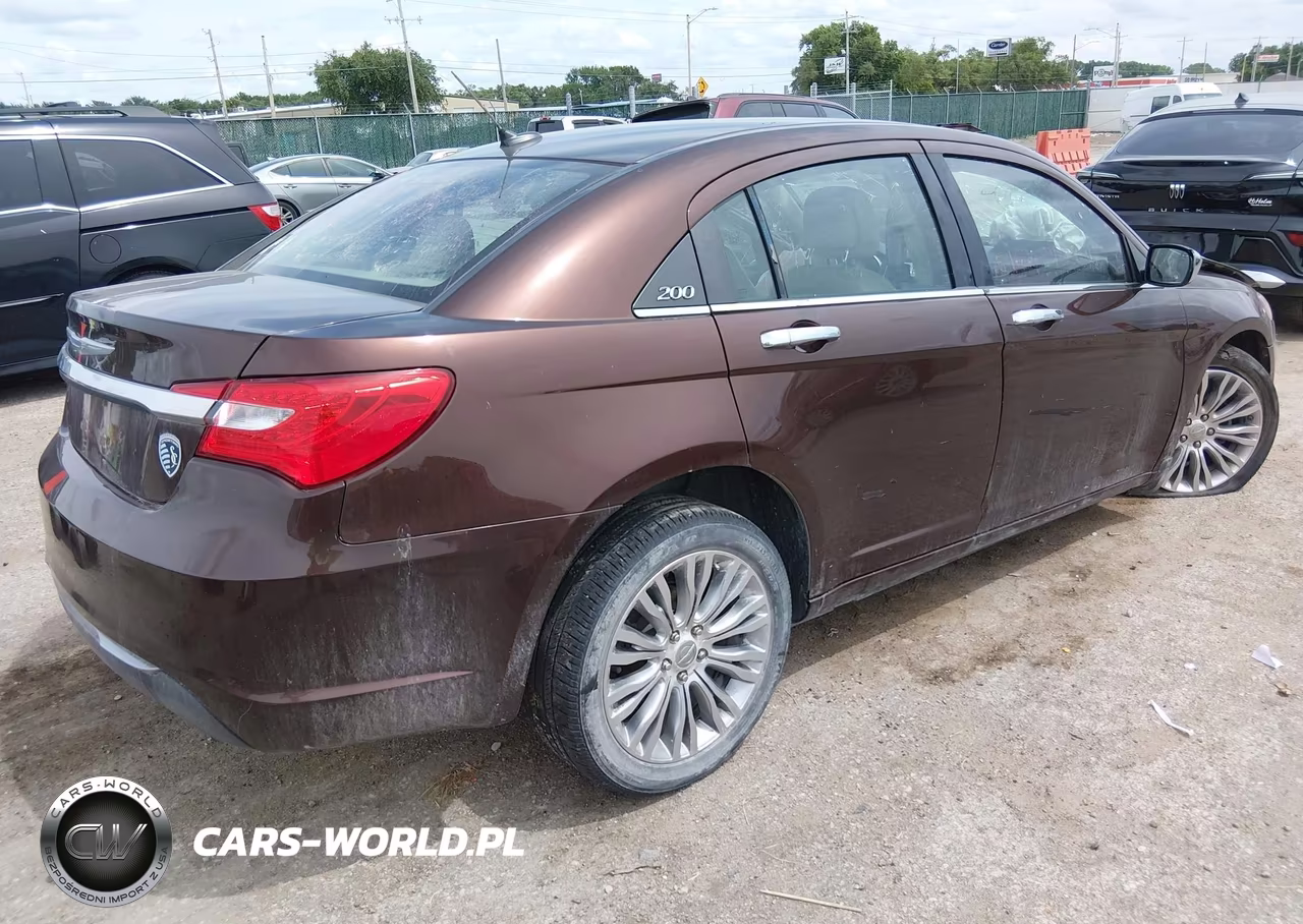 2012 Chrysler 200 Limited VIN:1C3CCBCB2CN330098 - 4