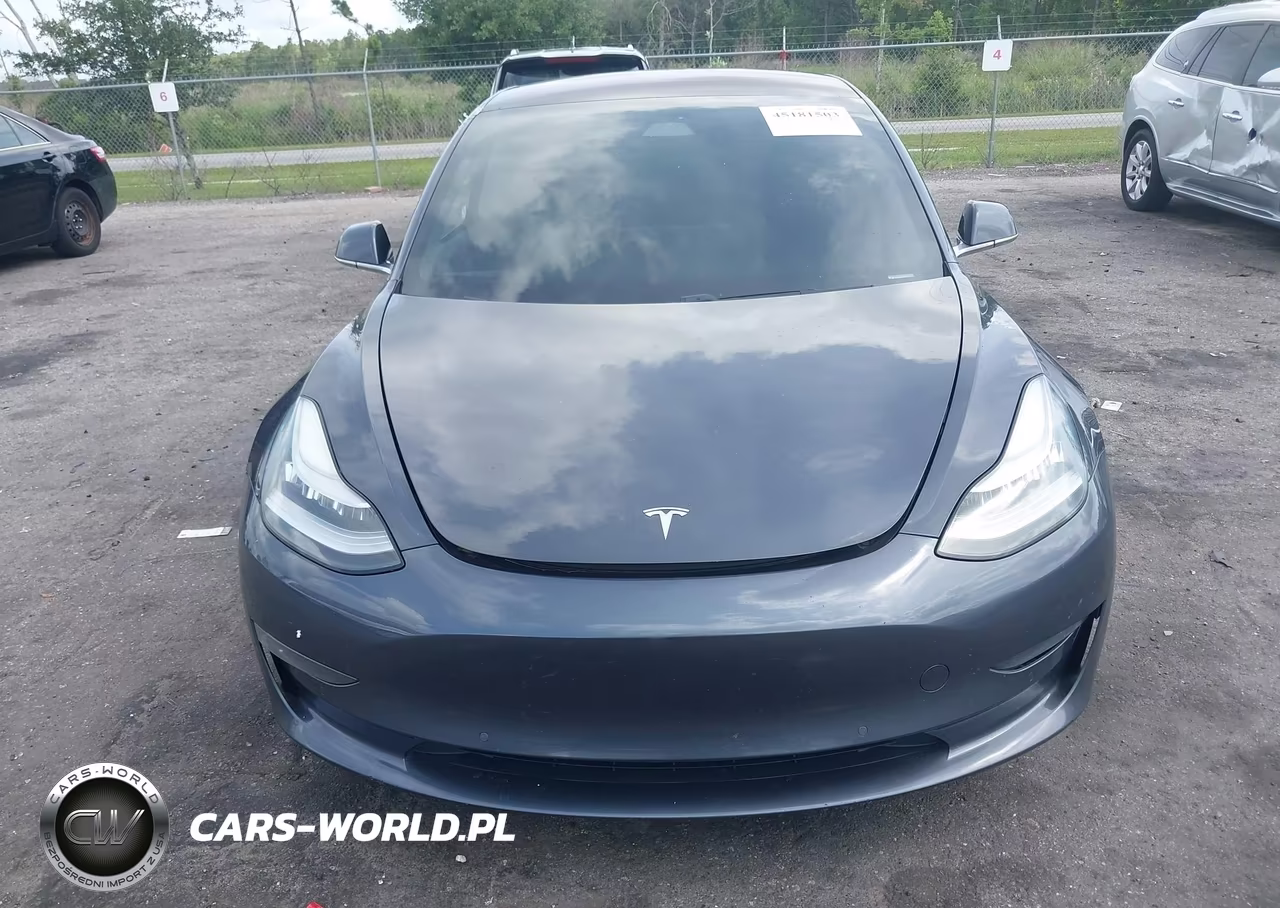 2018 Tesla Model 3 Long Range-Performance VIN:5YJ3E1EB0JF121211 - 11