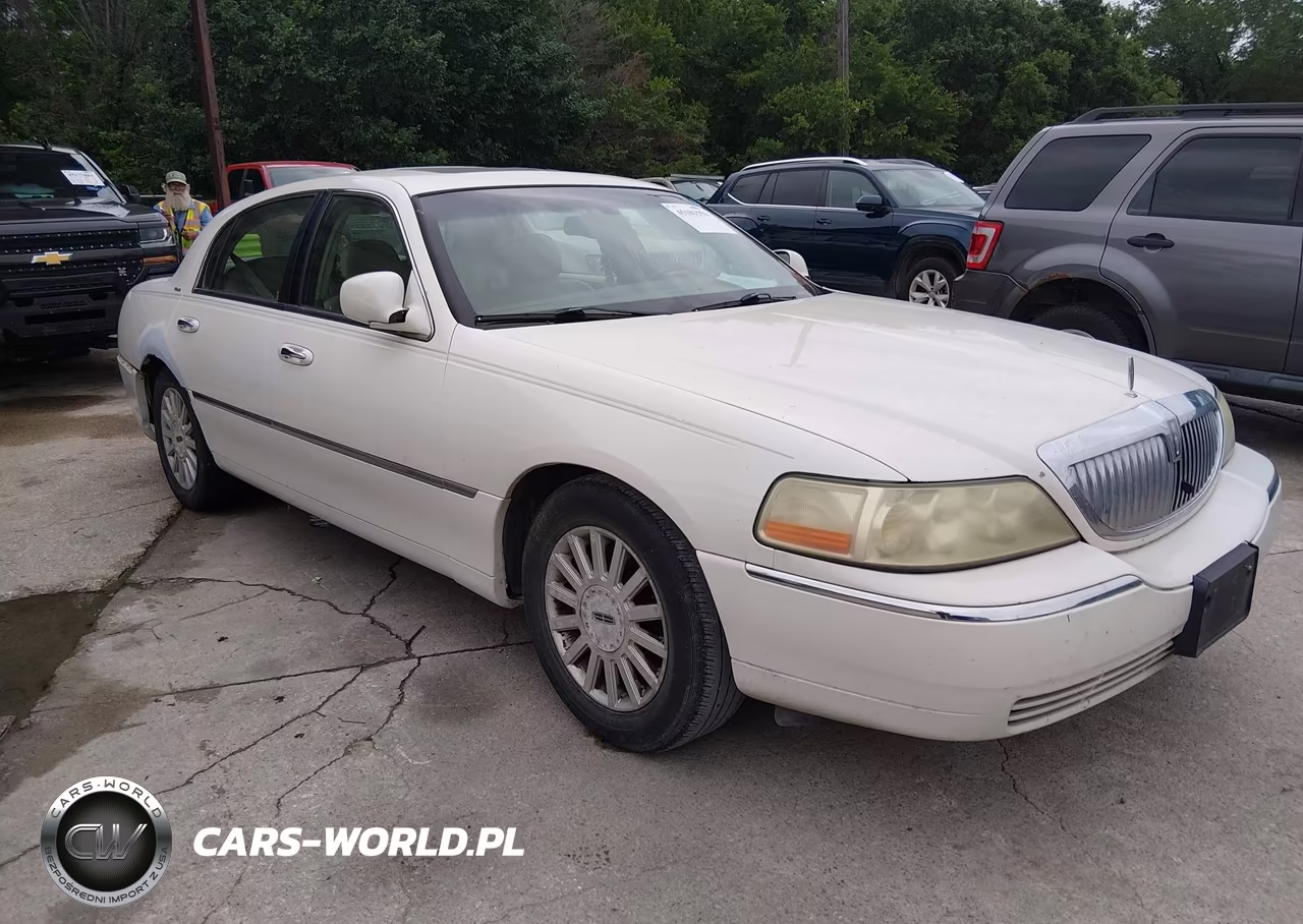 2004 Lincoln Town Car Ultimate