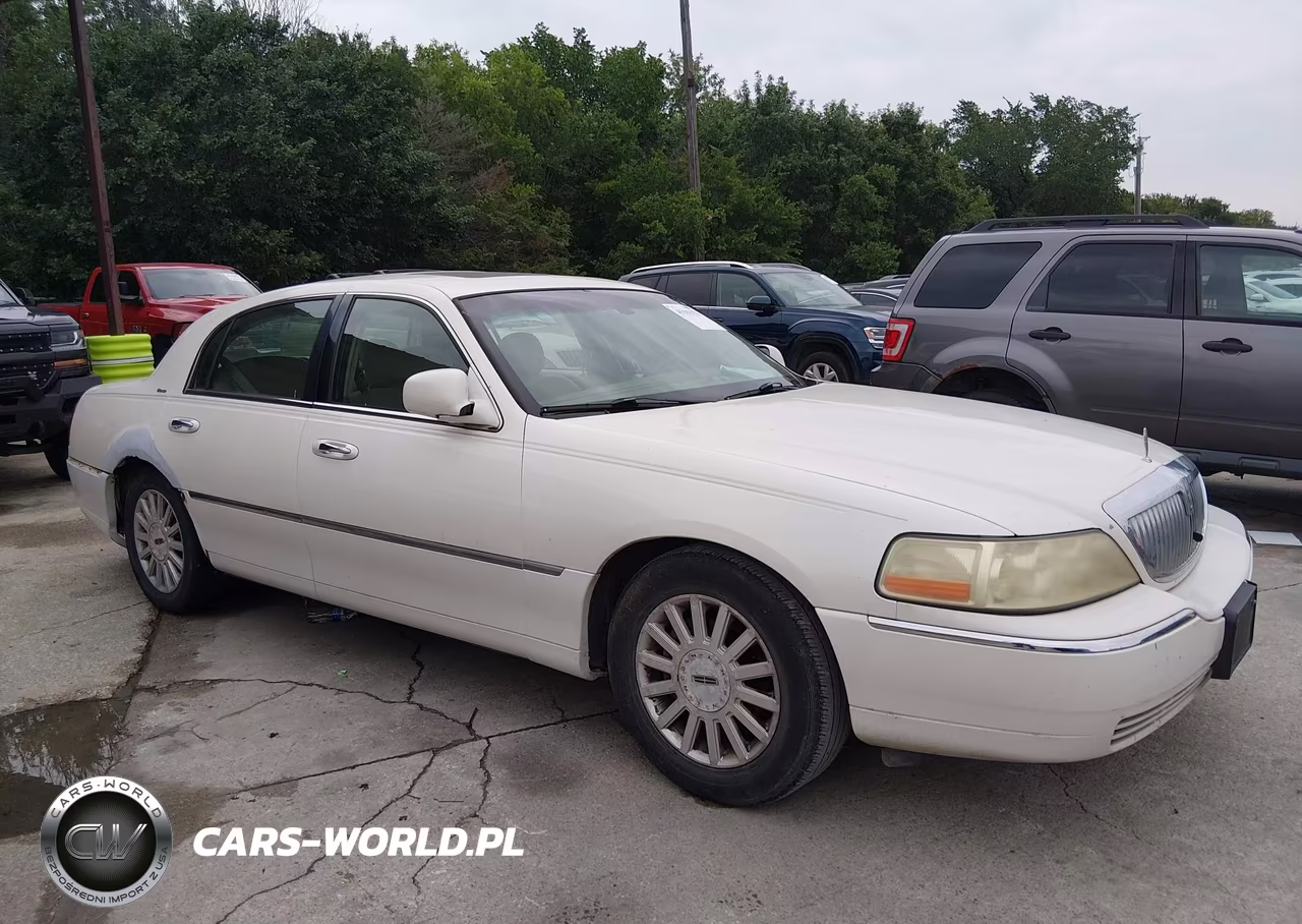 2004 Lincoln Town Car Ultimate VIN:1LNHM83W14Y641411 - 13