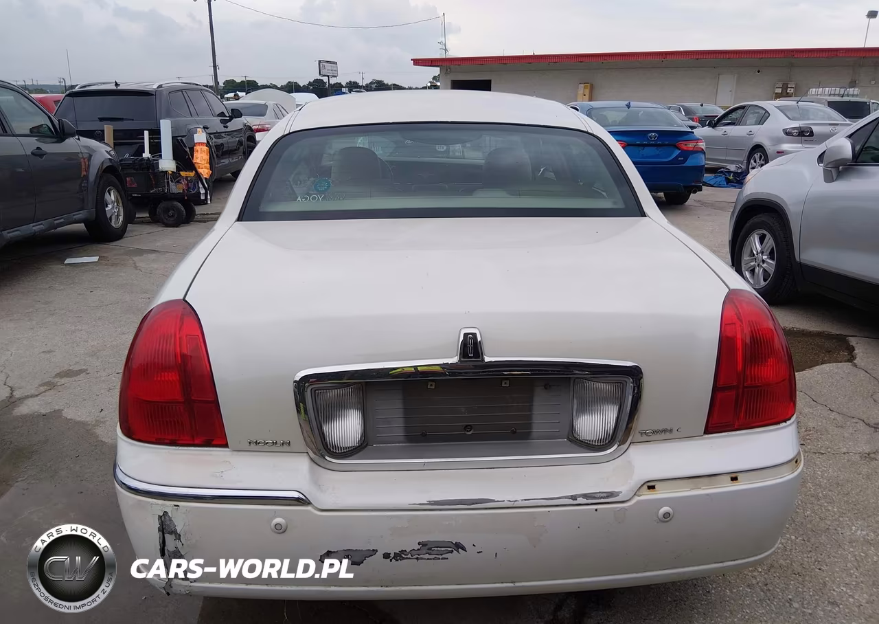 2004 Lincoln Town Car Ultimate VIN:1LNHM83W14Y641411 - 16