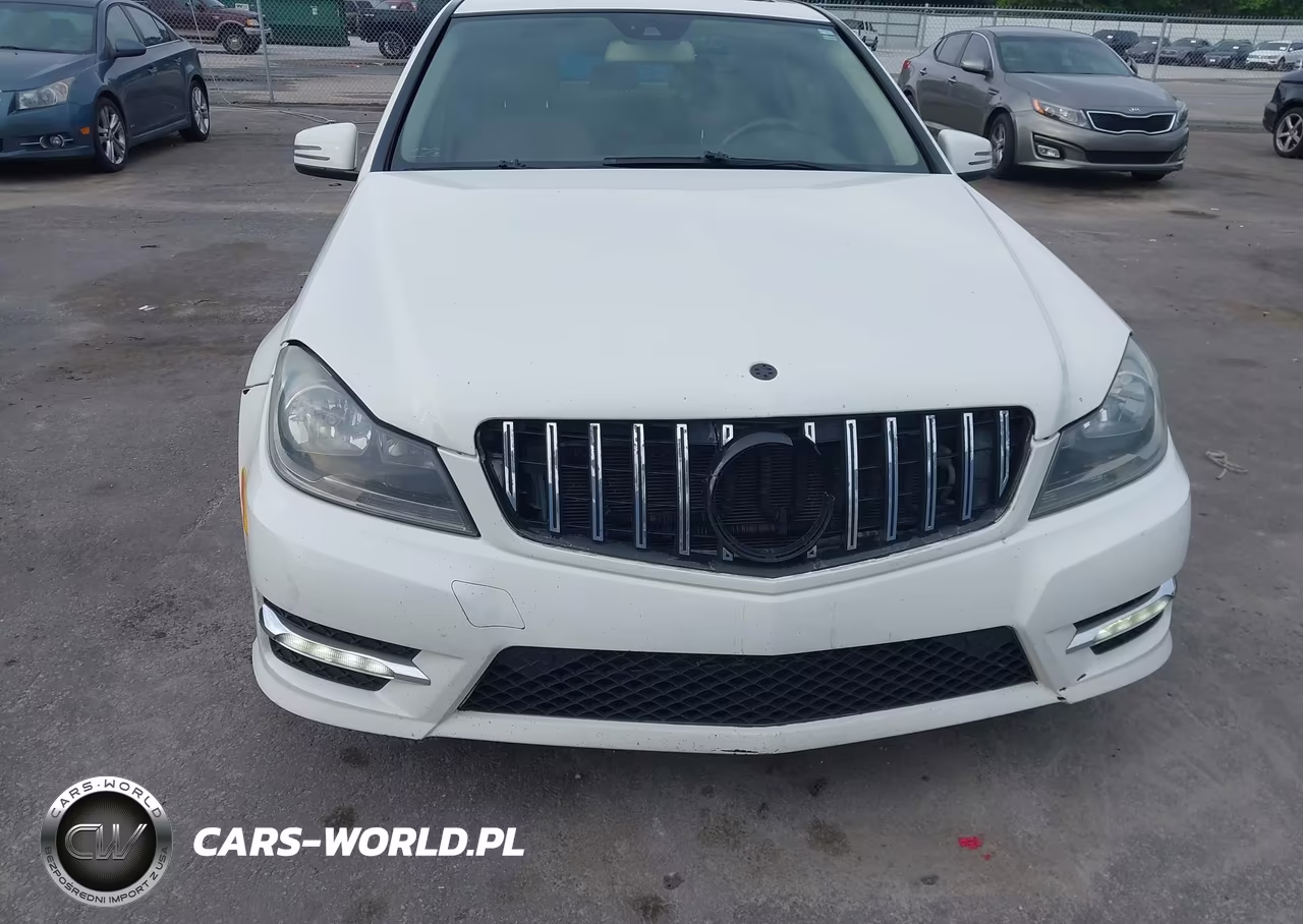 2012 Mercedes-Benz C 300 Sport 4Matic VIN:WDDGF8BB3CA727227 - 12