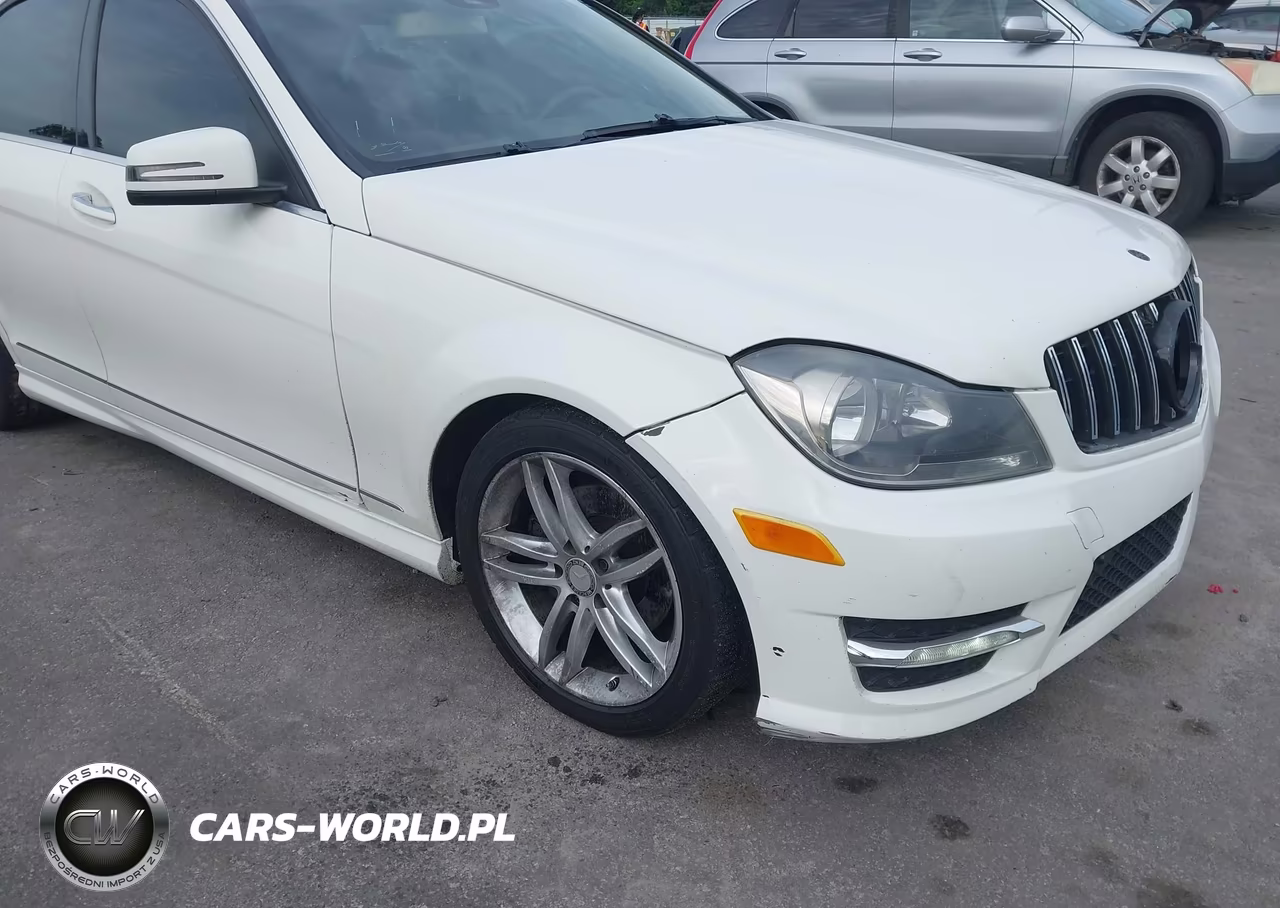 2012 Mercedes-Benz C 300 Sport 4Matic VIN:WDDGF8BB3CA727227 - 13