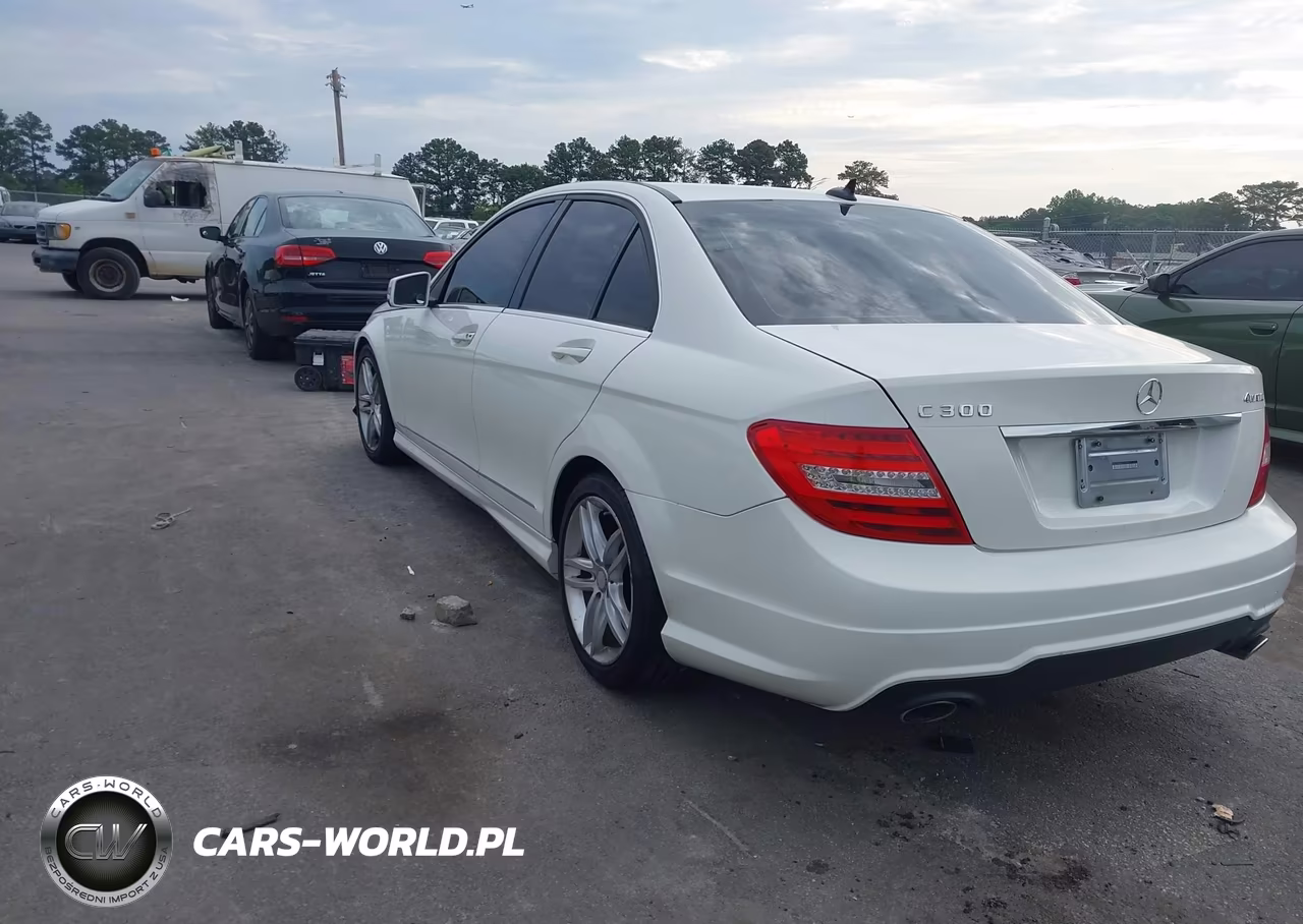 2012 Mercedes-Benz C 300 Sport 4Matic VIN:WDDGF8BB3CA727227 - 3
