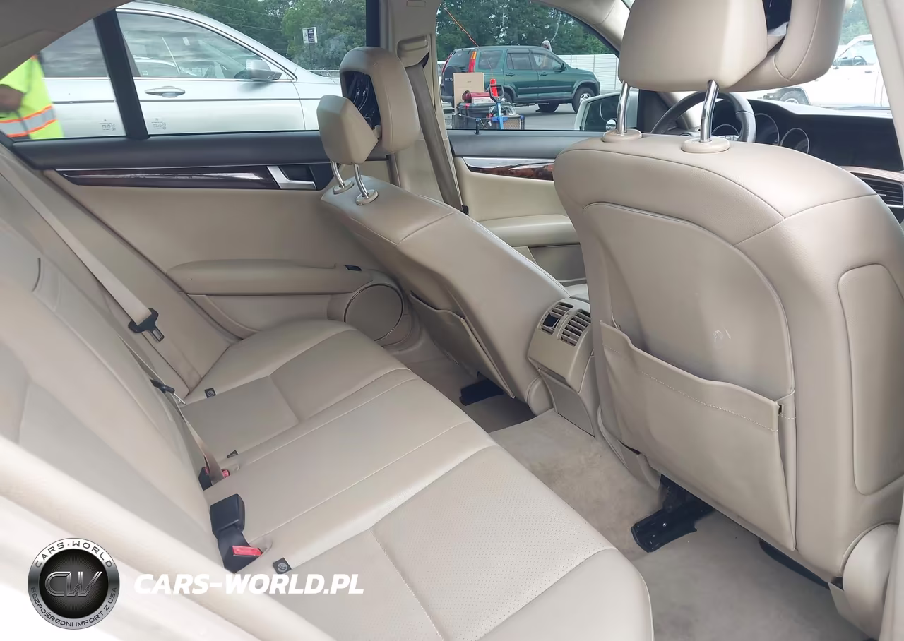 2012 Mercedes-Benz C 300 Sport 4Matic VIN:WDDGF8BB3CA727227 - 8