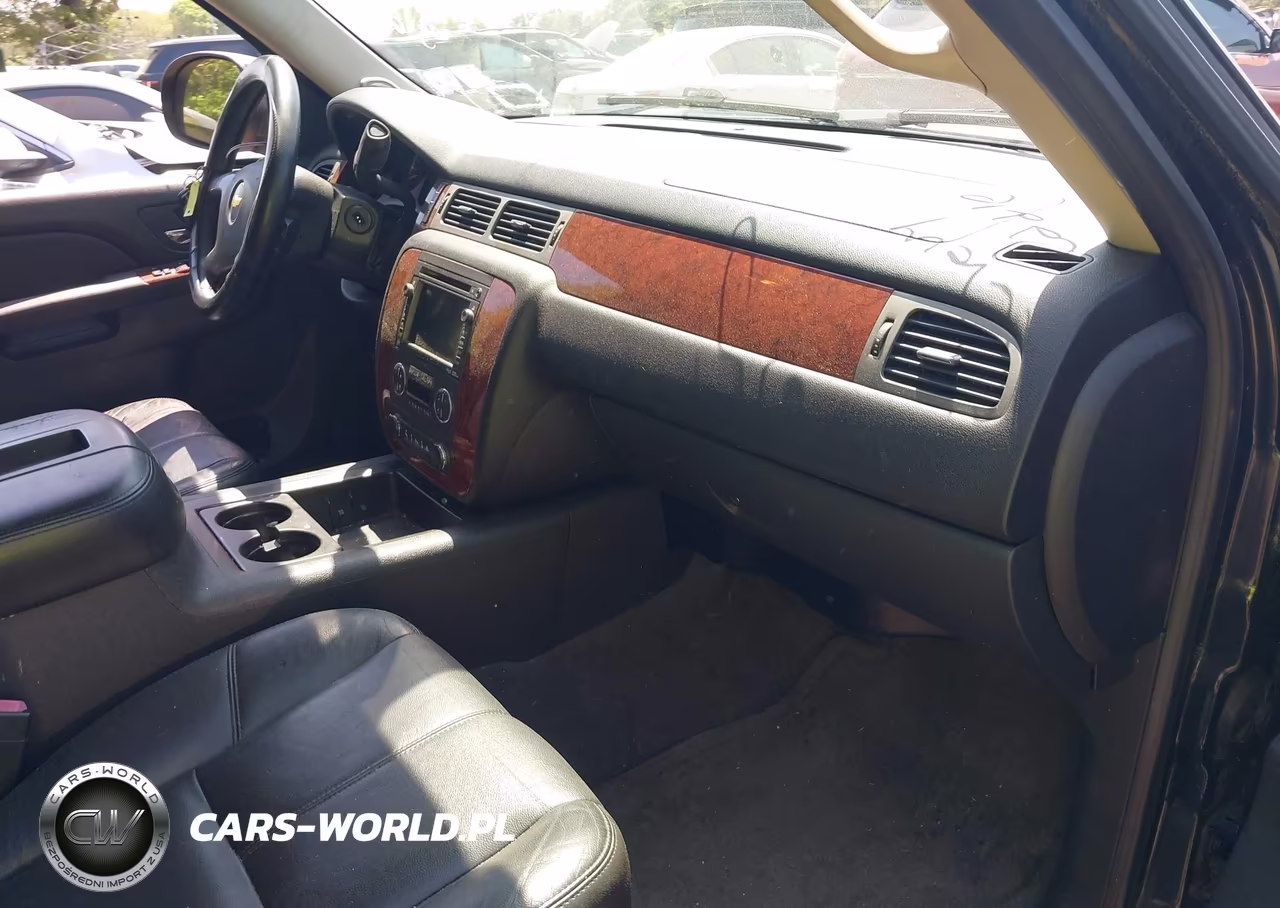 2011 Chevrolet Suburban 1500 Lt1 VIN:1GNSKJE30BR364677 - 5