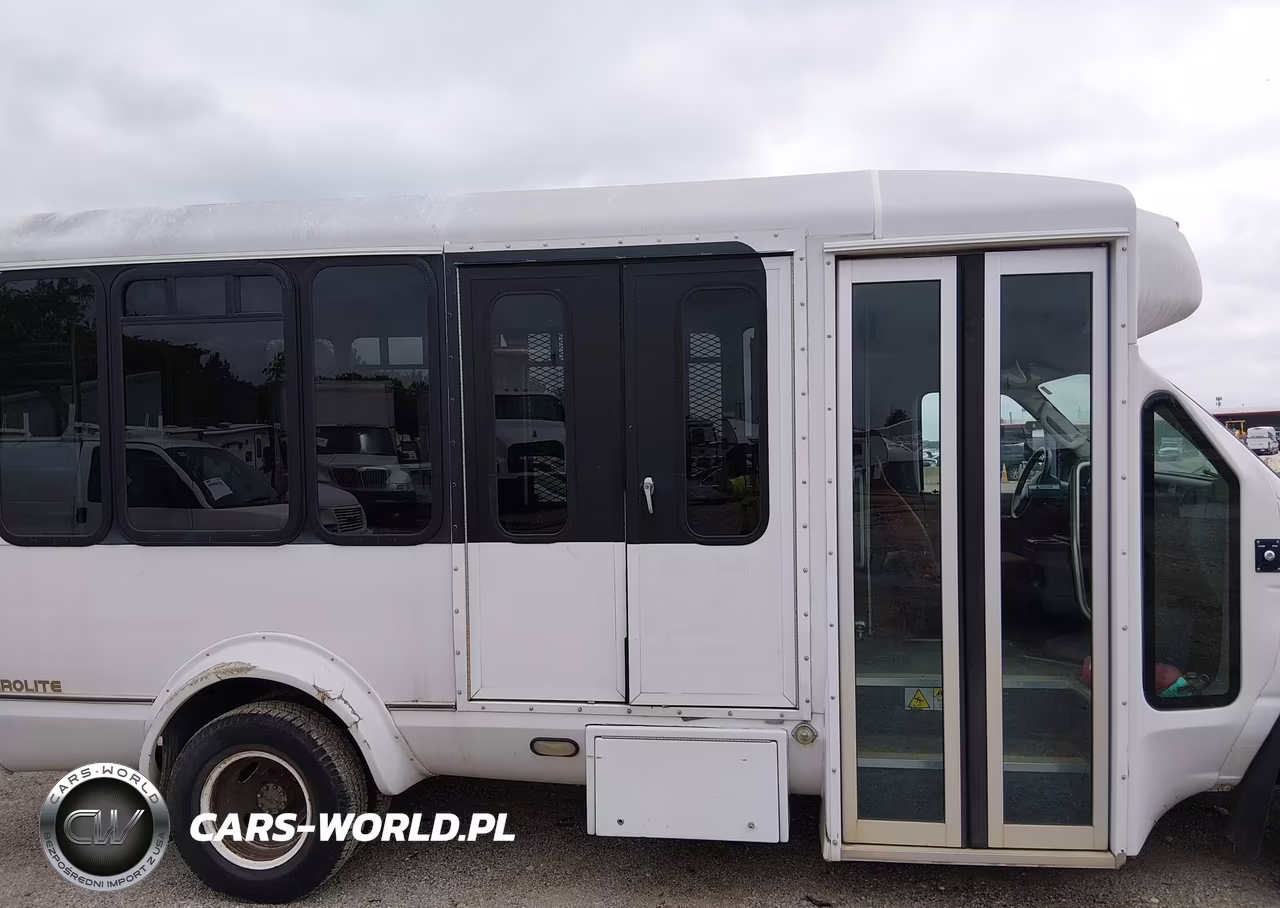 2013 Ford E-350 Cutaway VIN:1FDEE3FL0DDA42110 - 17