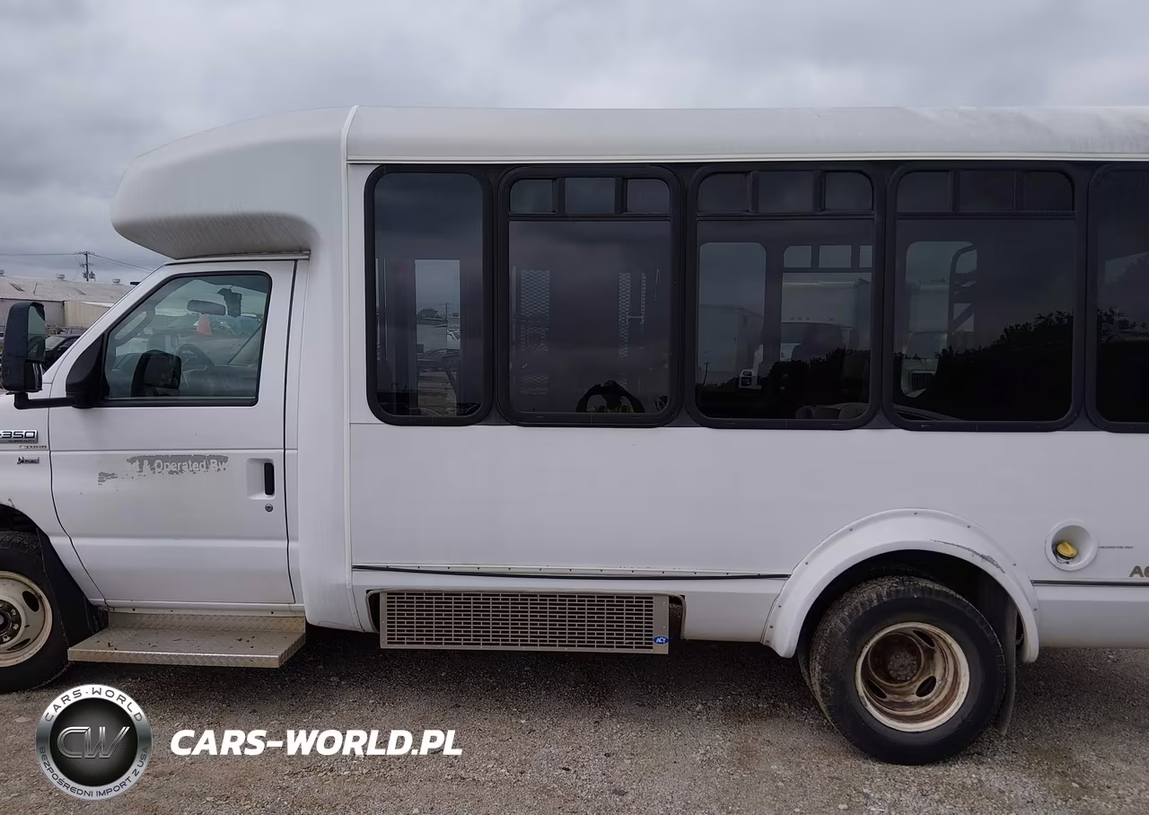 2013 Ford E-350 Cutaway VIN:1FDEE3FL0DDA42110 - 18