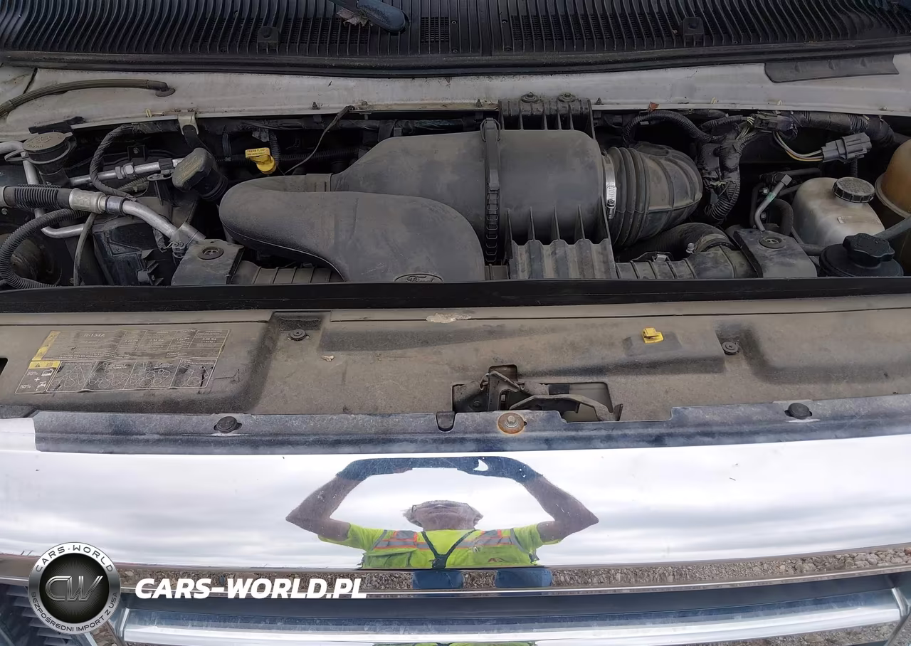 2013 Ford E-350 Cutaway VIN:1FDEE3FL0DDA42110 - 9