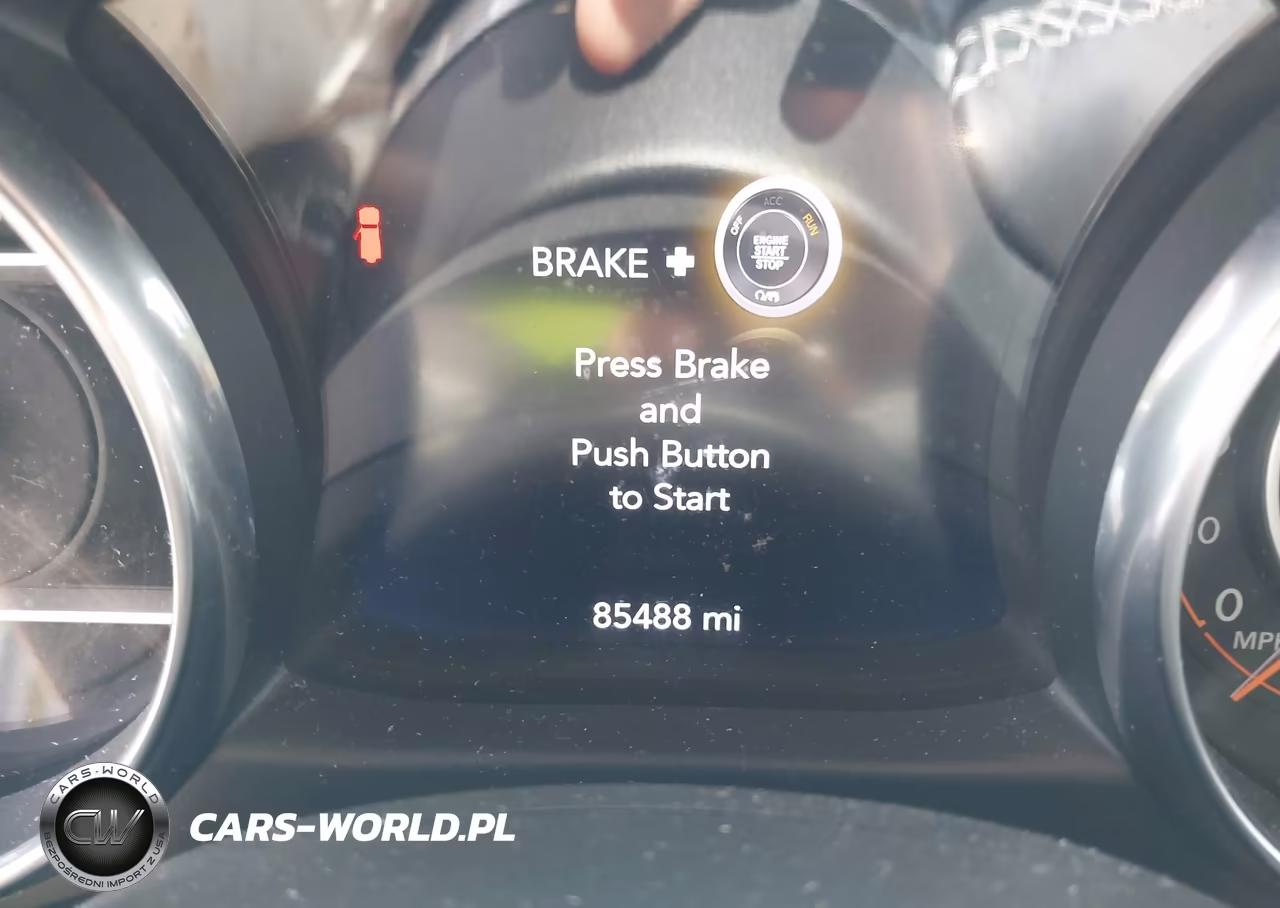 2019 Jeep Wrangler Unlimited Sahara 4X4 VIN:1C4HJXEN5KW516335 - 7