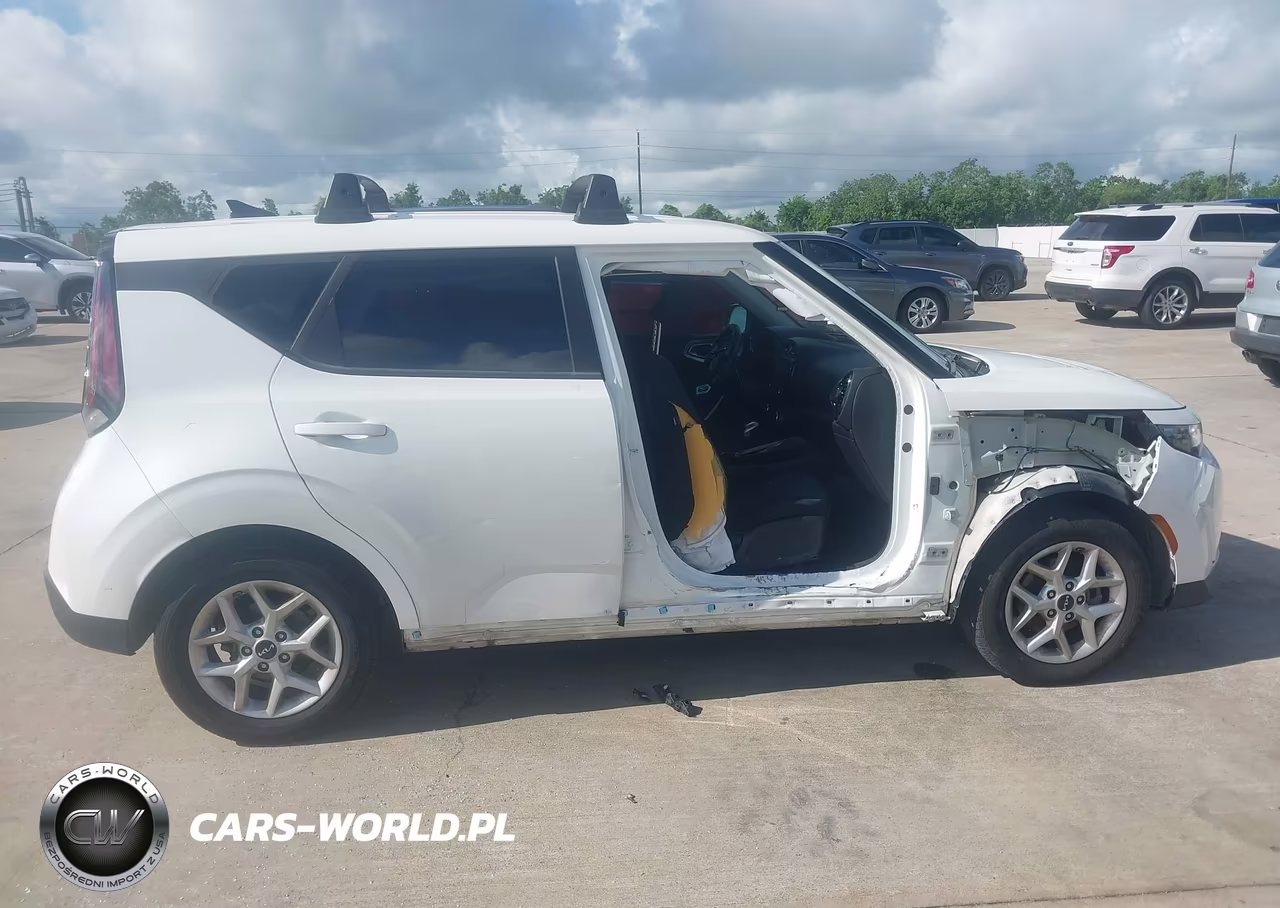 2023 Kia Soul S VIN:KNDJ23AU3P7850675 - 13