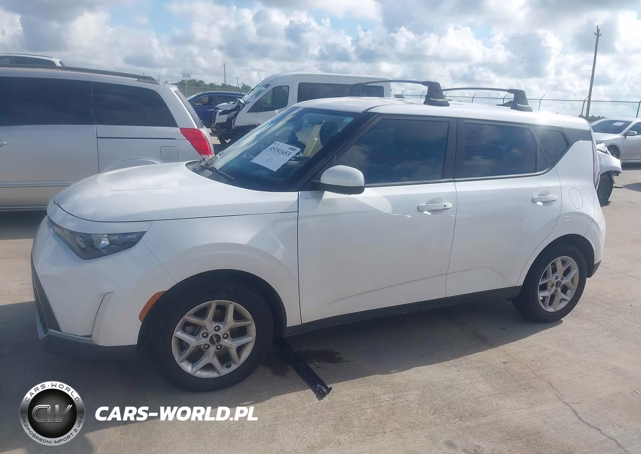 2023 Kia Soul S VIN:KNDJ23AU3P7850675 - 14