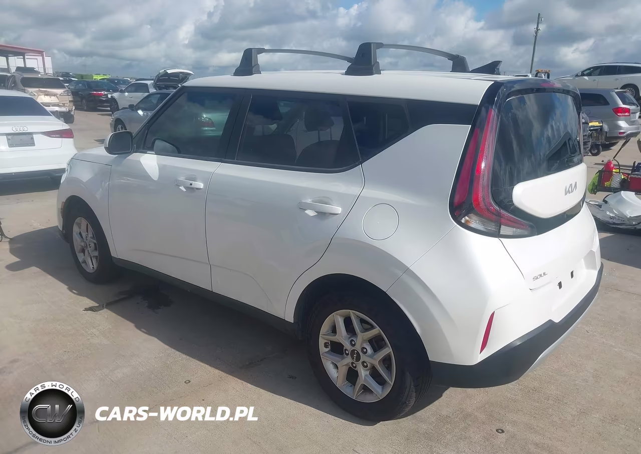 2023 Kia Soul S VIN:KNDJ23AU3P7850675 - 3