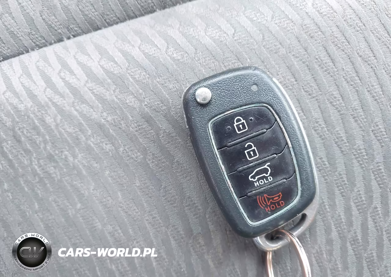 2017 Hyundai Santa Fe Se VIN:KM8SM4HF2HU223766 - 11