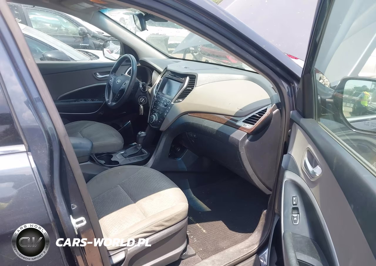 2017 Hyundai Santa Fe Se VIN:KM8SM4HF2HU223766 - 5