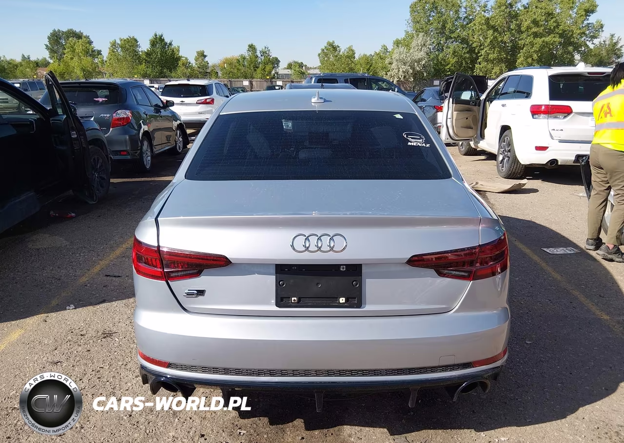 2018 Audi A4 2.0T Premium VIN:WAUDNAF45JA036990 - 17