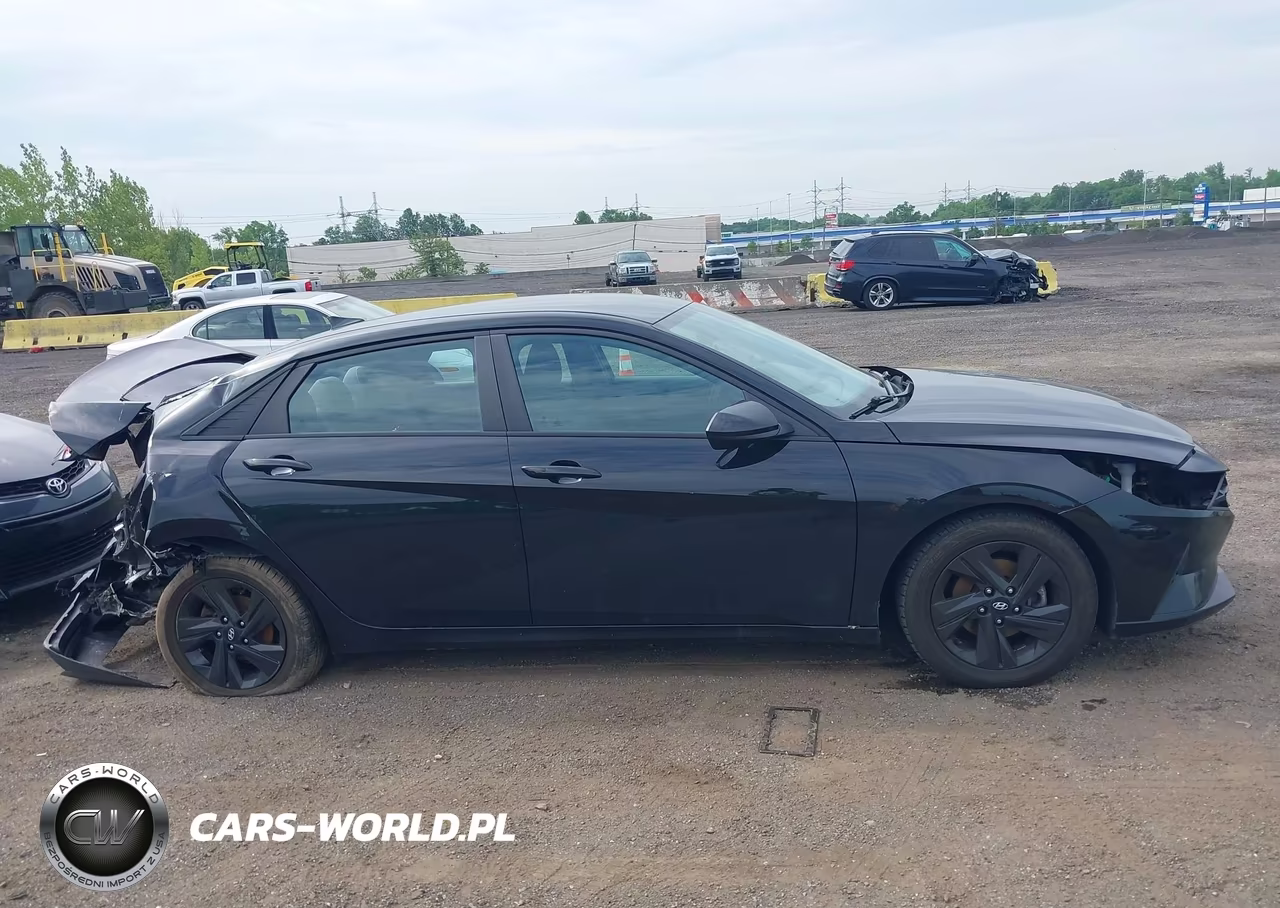 2021 Hyundai Elantra Sel VIN:5NPLM4AG2MH002426 - 13