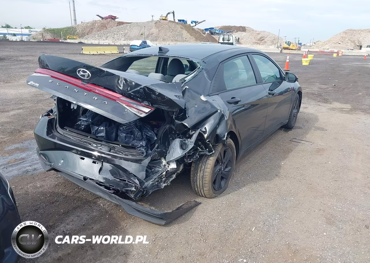 2021 Hyundai Elantra Sel VIN:5NPLM4AG2MH002426 - 4