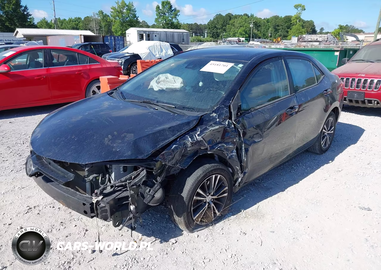 2018 Toyota Corolla Le VIN:5YFBURHE6JP831625 - 2