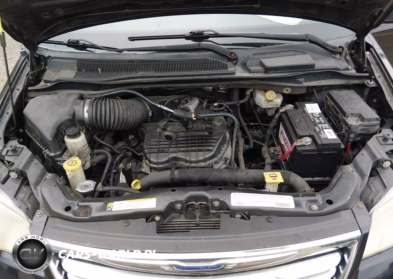 2012 Chrysler Town & Country Touring-L VIN:2C4RC1CG5CR118357 - 10