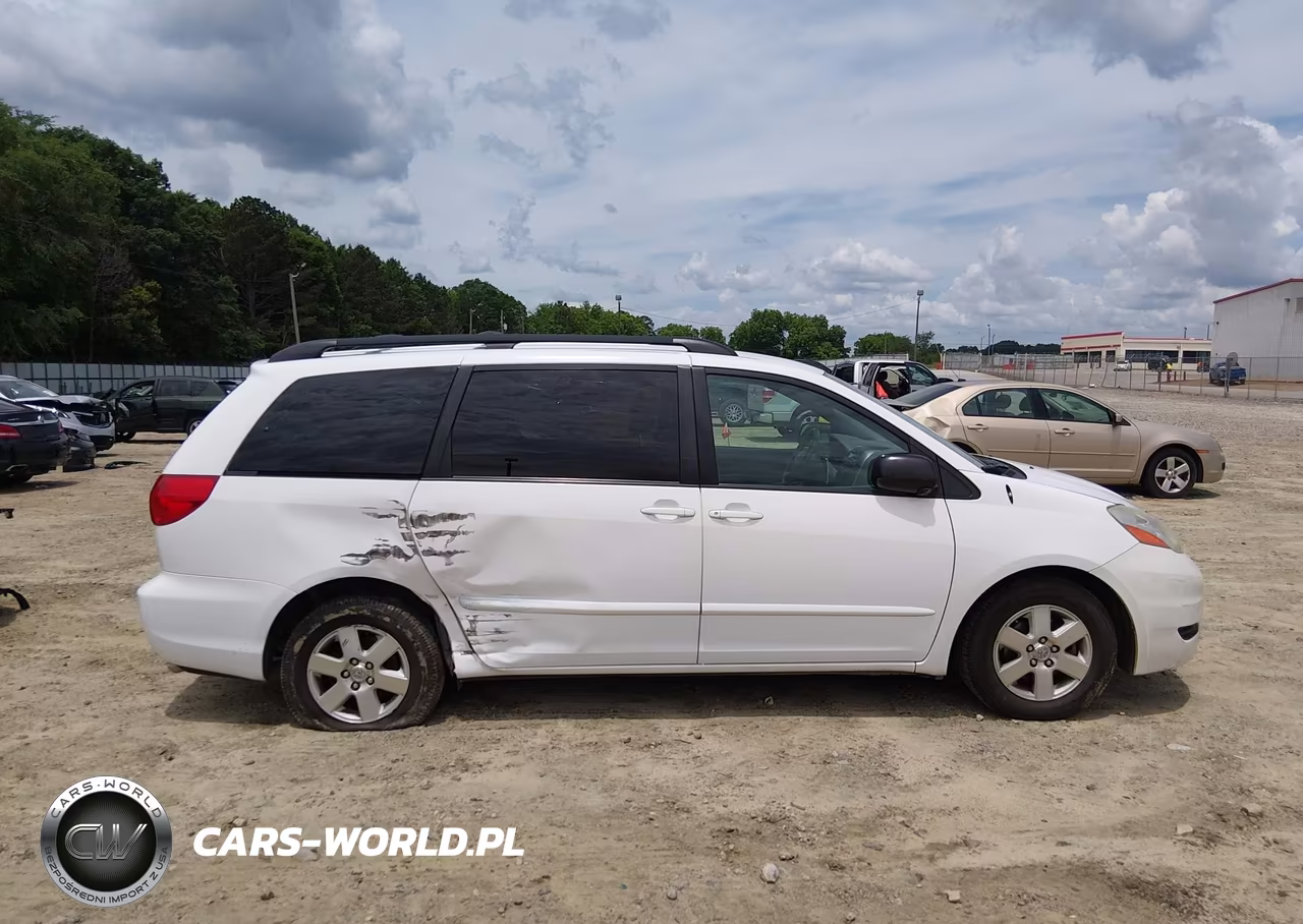 2009 Toyota Sienna Le VIN:5TDZK23C79S232740 - 13