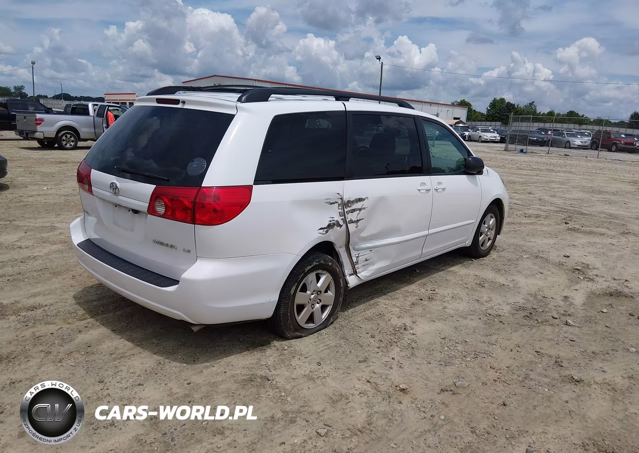 2009 Toyota Sienna Le VIN:5TDZK23C79S232740 - 4
