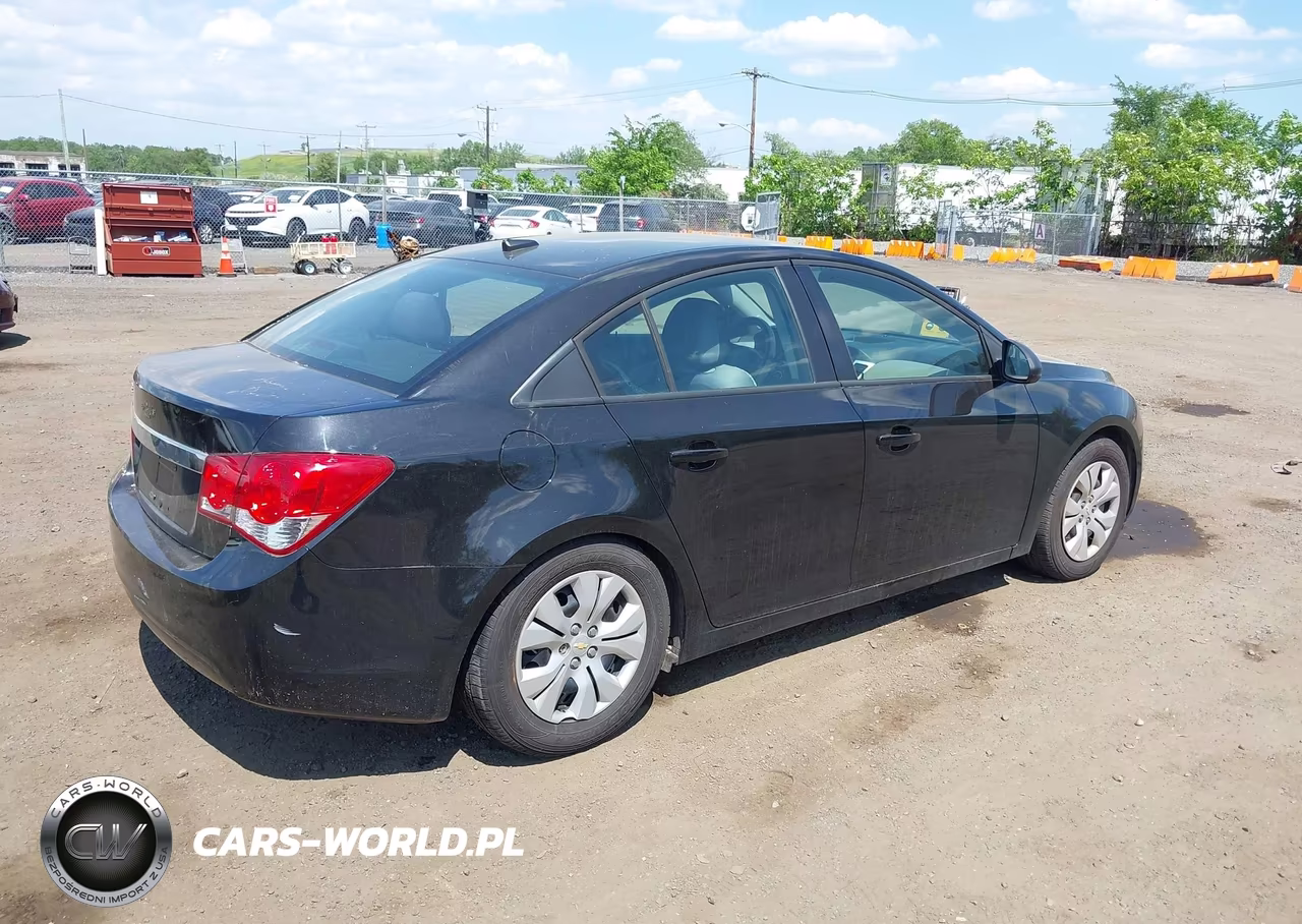 2014 Chevrolet Cruze Ls Auto VIN:1G1PA5SG0E7138292 - 4