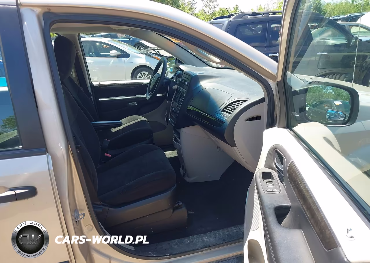 2013 Dodge Grand Caravan American Value Pkg VIN:2C4RDGBG9DR533412 - 5