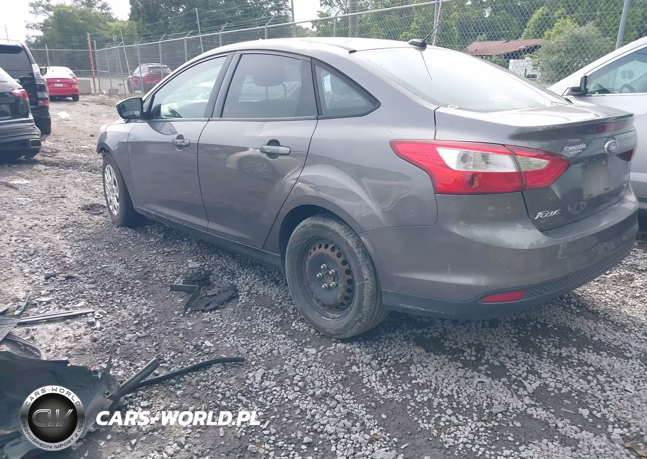 2012 Ford Focus Se VIN:1FAHP3F28CL201534 - 3