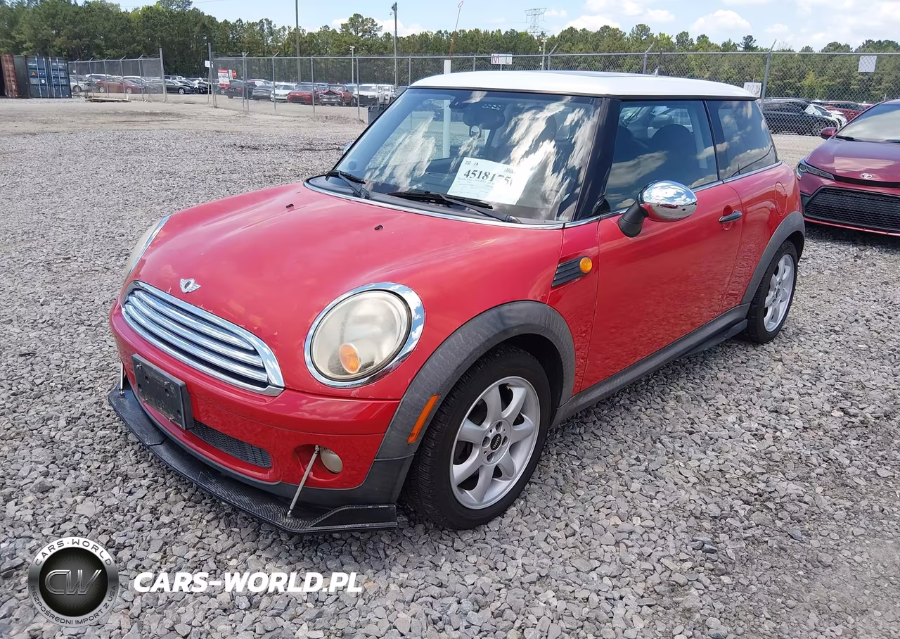 2007 Mini Cooper VIN:WMWMF33557TT54806 - 2