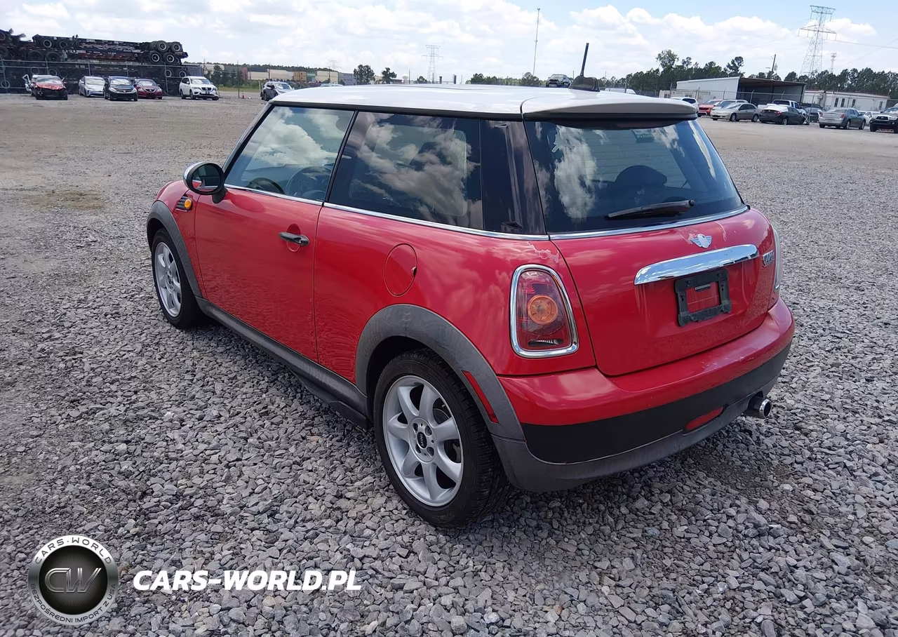 2007 Mini Cooper VIN:WMWMF33557TT54806 - 3