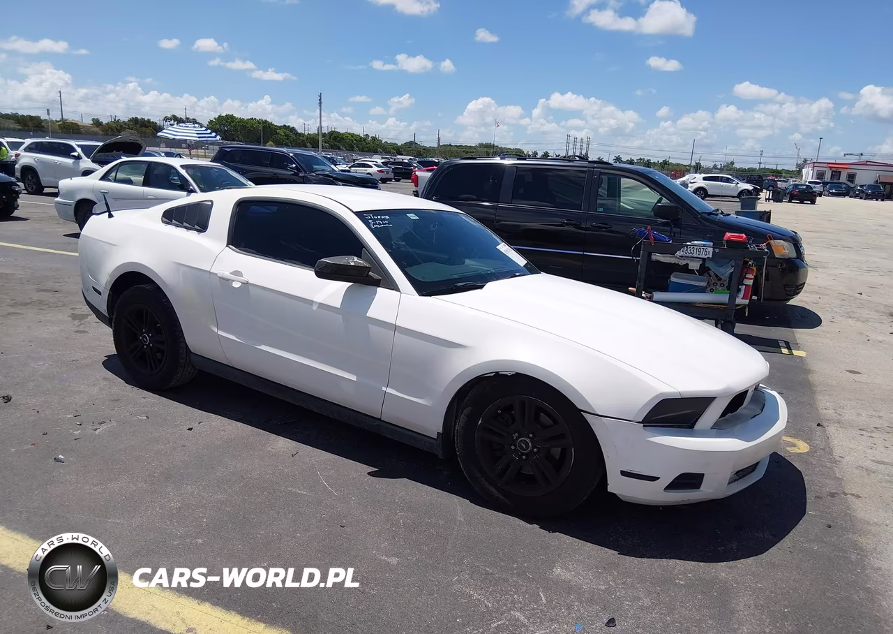 2012 Ford Mustang V6