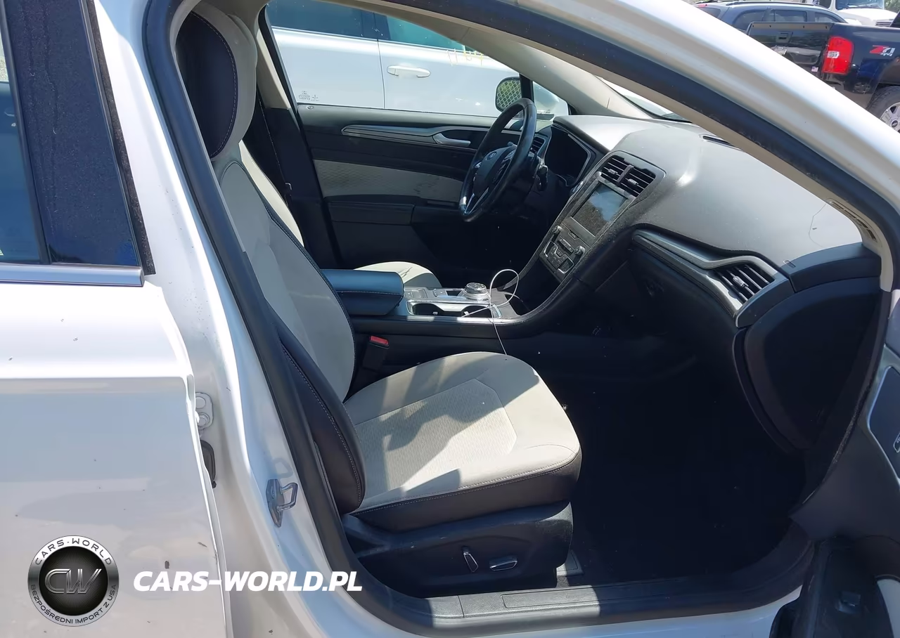 2019 Ford Fusion Se VIN:3FA6P0HD1KR254709 - 5
