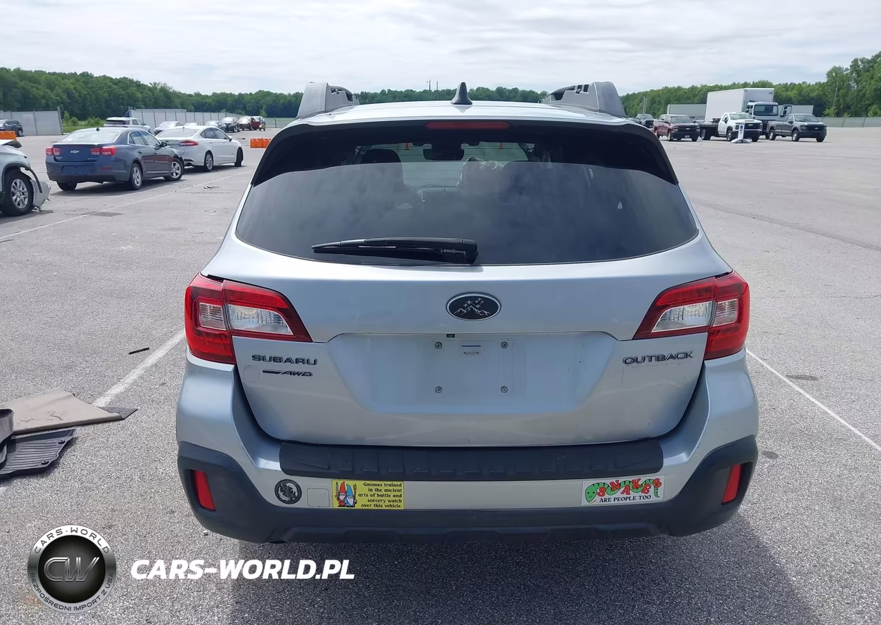 2018 Subaru Outback 2.5I Premium VIN:4S4BSAHC6J3305764 - 16