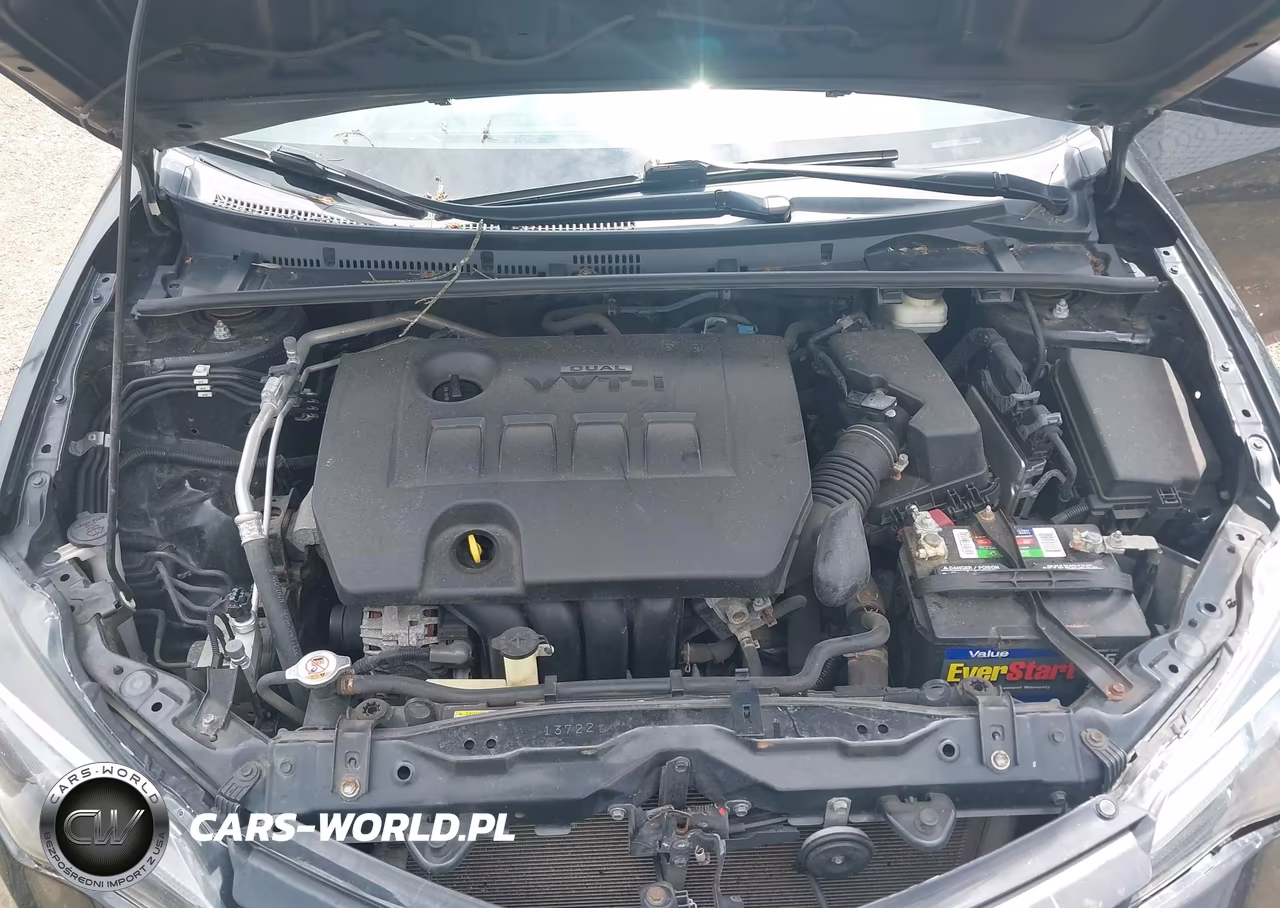 2018 Toyota Corolla Le VIN:5YFBURHE4JP839089 - 10