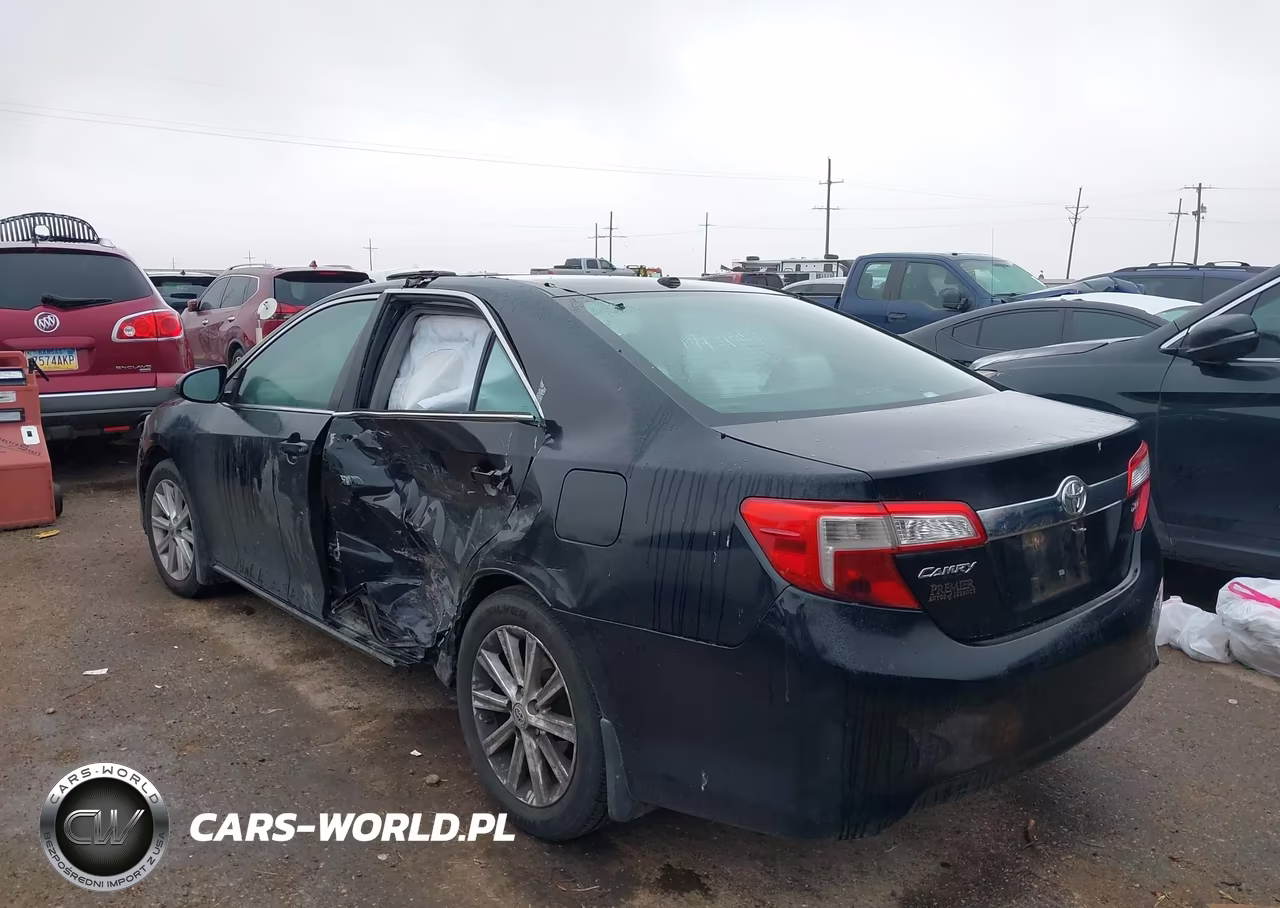 2014 Toyota Camry Xle VIN:4T4BF1FK4ER431156 - 3