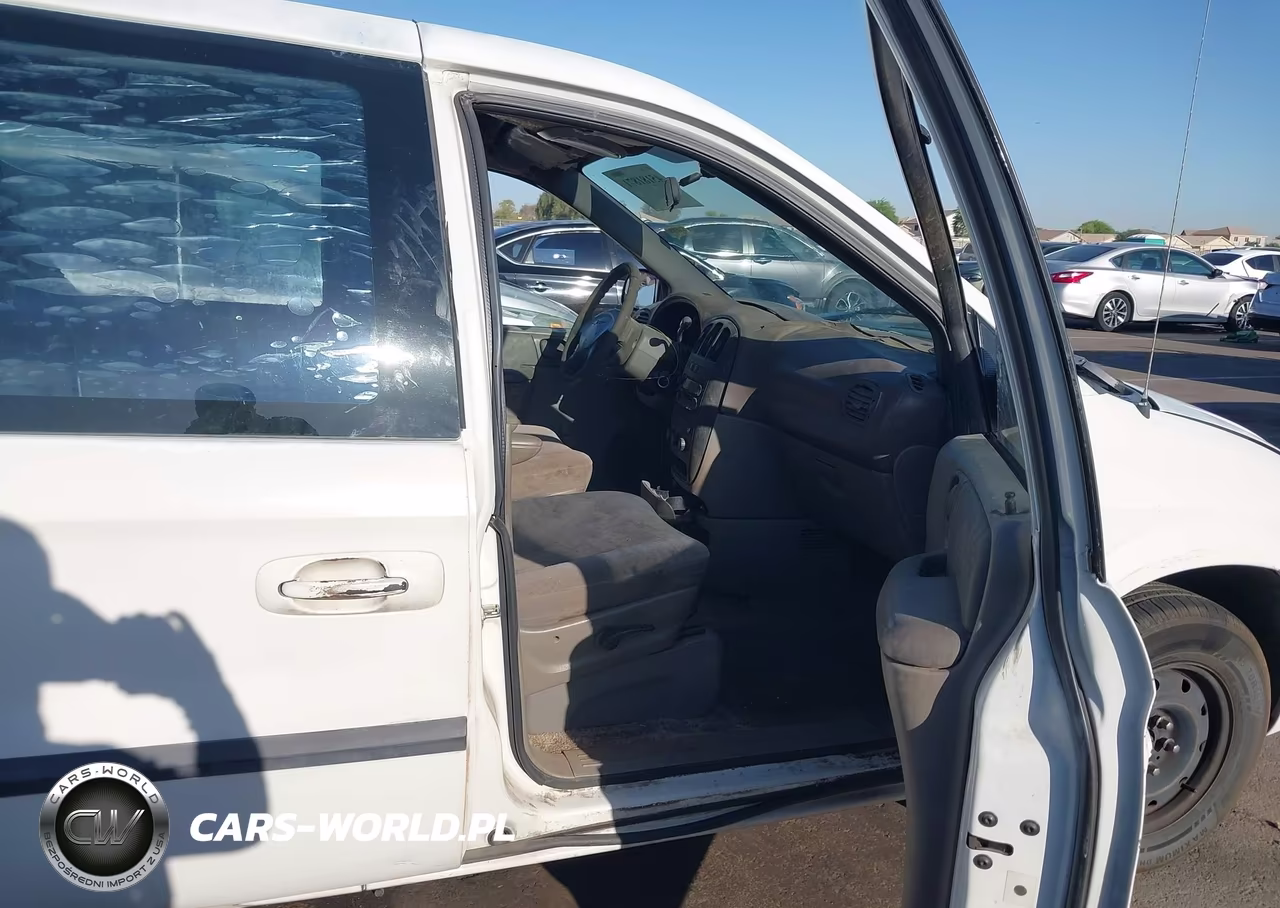2003 Chrysler Voyager VIN:1C4GJ25B63B171121 - 5