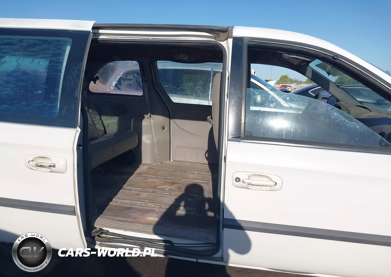 2003 Chrysler Voyager VIN:1C4GJ25B63B171121 - 8