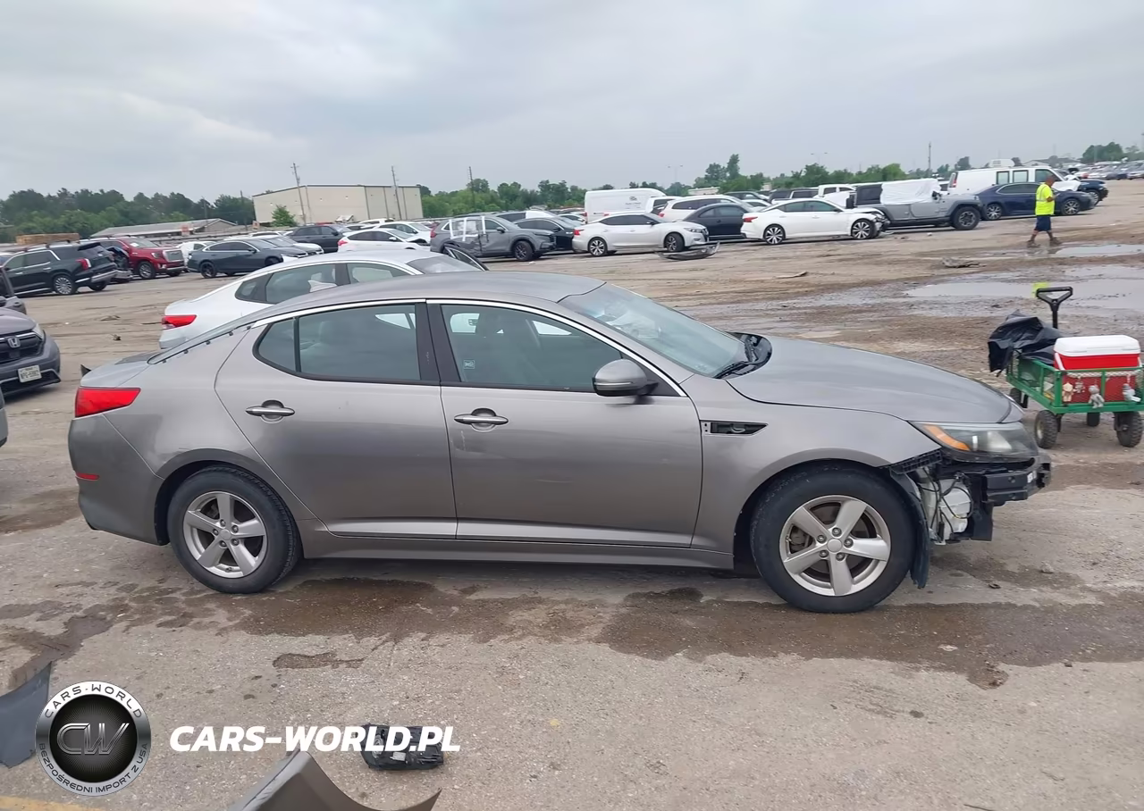 2015 Kia Optima Lx VIN:5XXGM4A71FG486038 - 14