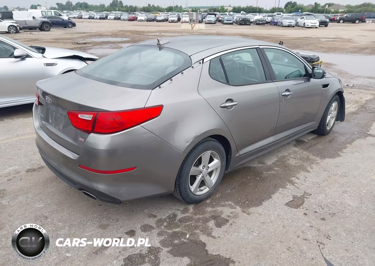 2015 Kia Optima Lx VIN:5XXGM4A71FG486038 - 4