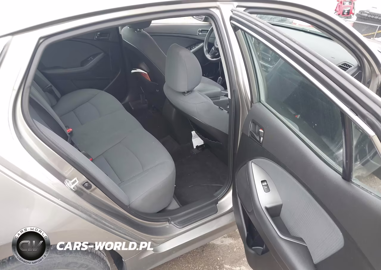 2015 Kia Optima Lx VIN:5XXGM4A71FG486038 - 8