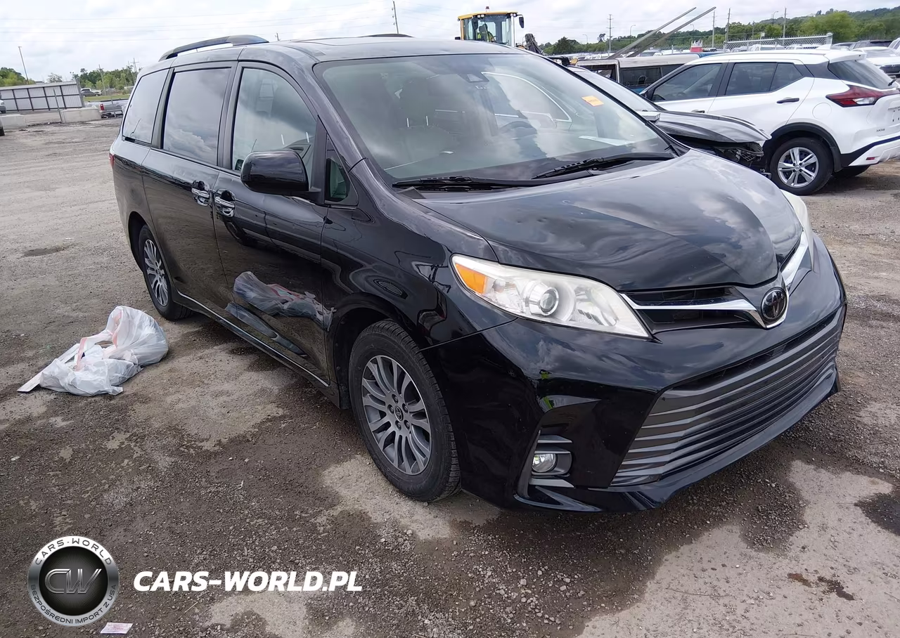 2020 Toyota Sienna Xle