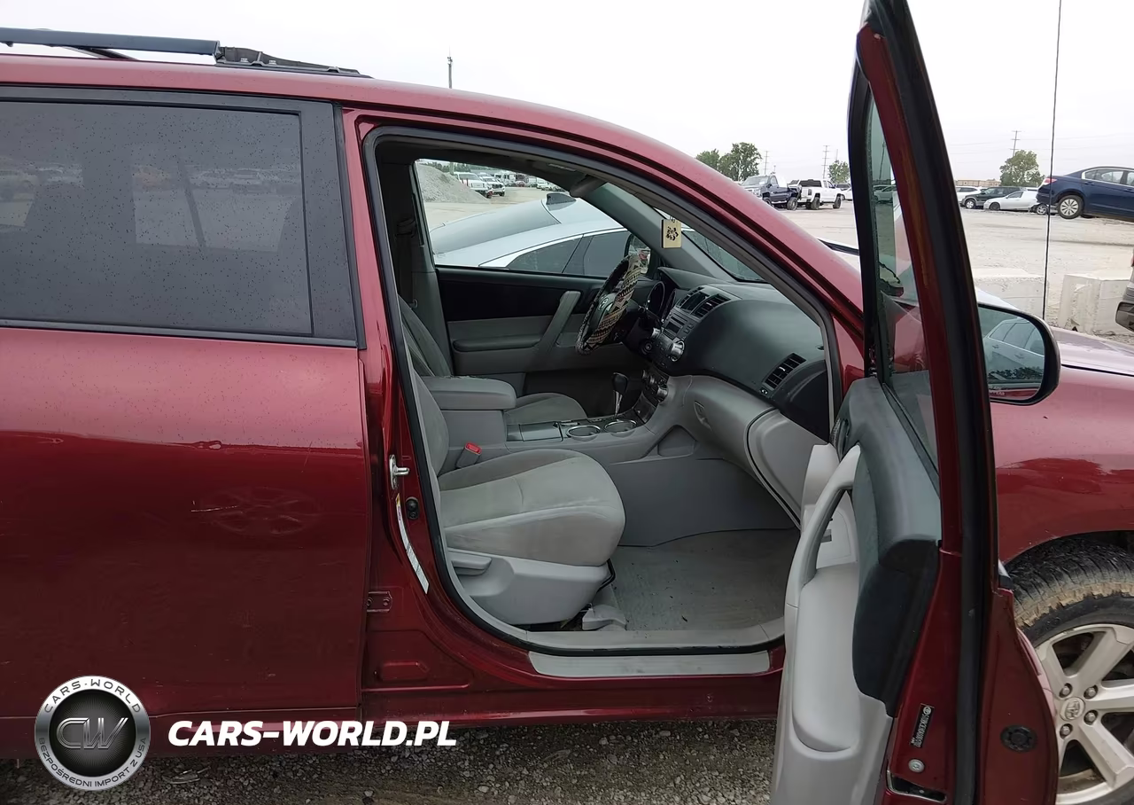 2010 Toyota Highlander Base V6 VIN:5TDBK3EH0AS001702 - 5