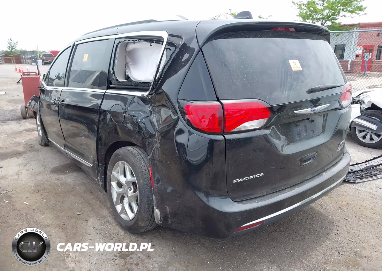 2018 Chrysler Pacifica Limited VIN:2C4RC1GG0JR226179 - 3