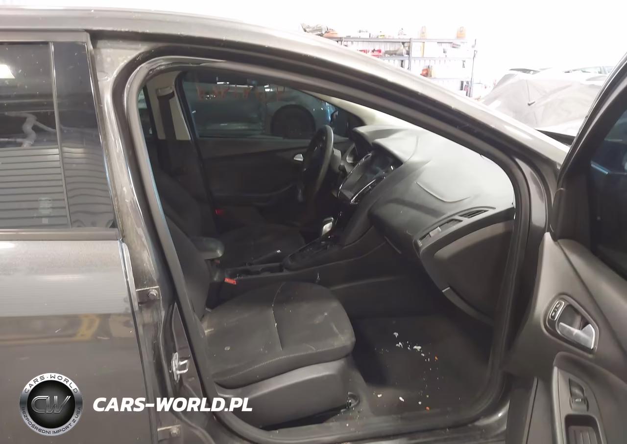 2015 Ford Focus Se VIN:1FADP3F22FL342456 - 5