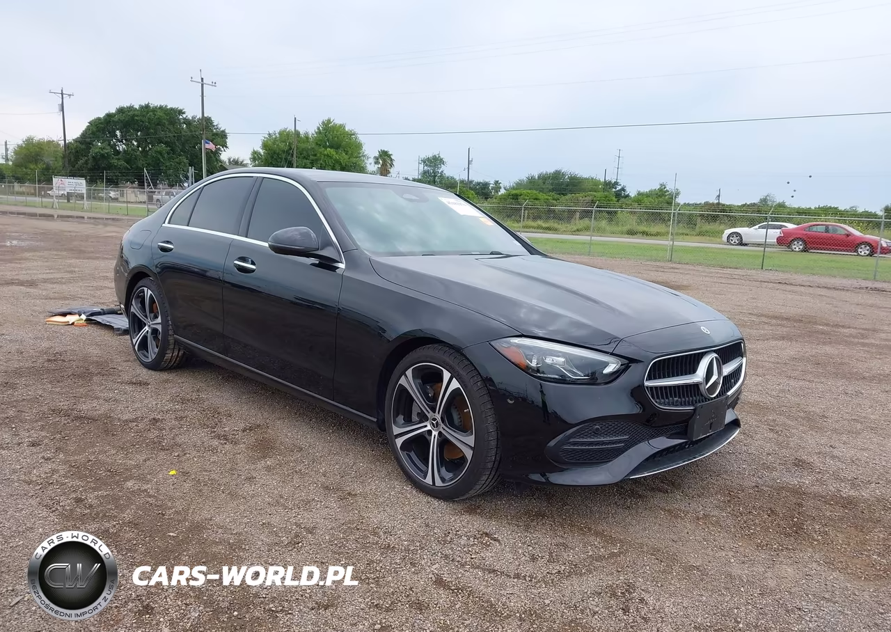 2025 Mercedes-Benz C 300 – zdjęcie 1 z 12